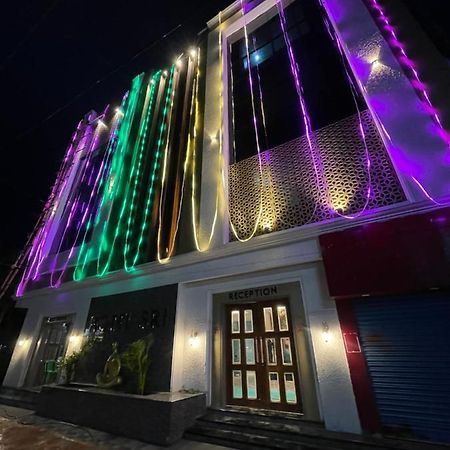 Hotel Sri. Keonjhargarh Exterior photo